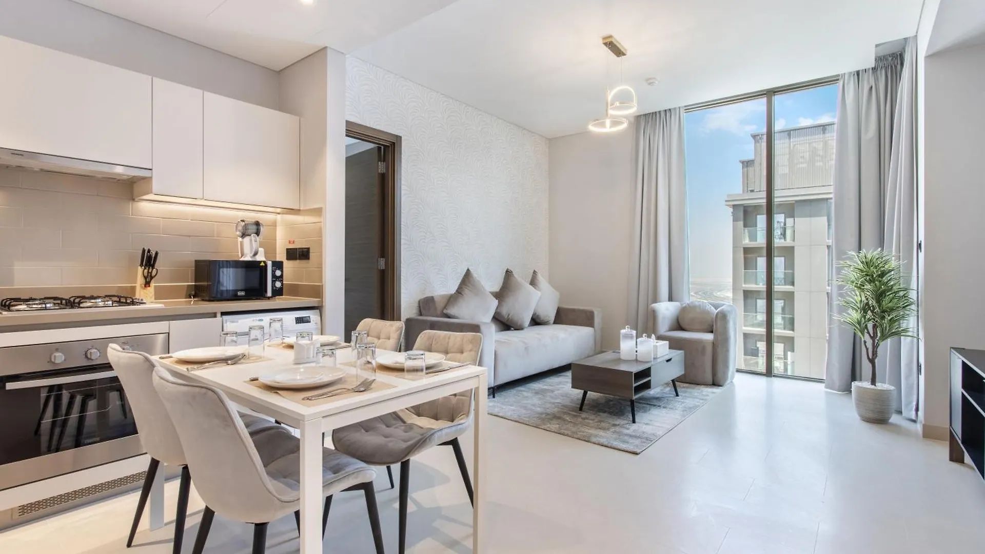 Stay By Latinem Luxury 2Br Holiday Home Cv A2702 Near Burj Khalifa Dubai
