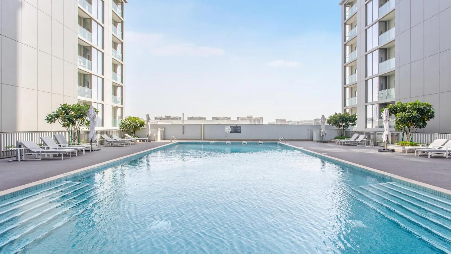 Stay By Latinem Luxury 2Br Holiday Home Cv A2702 Near Burj Khalifa Dubai