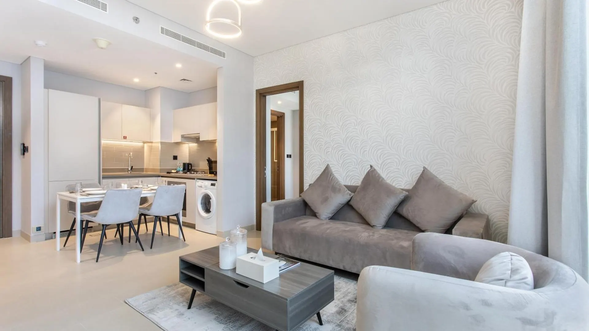 Stay By Latinem Luxury 2Br Holiday Home Cv A2702 Near Burj Khalifa Dubai Apartment